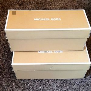 LUXERY Brand New "AUTHENTIC" Michael Kors Slipper/Sandal